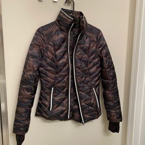 Blanc noir Camo puffer